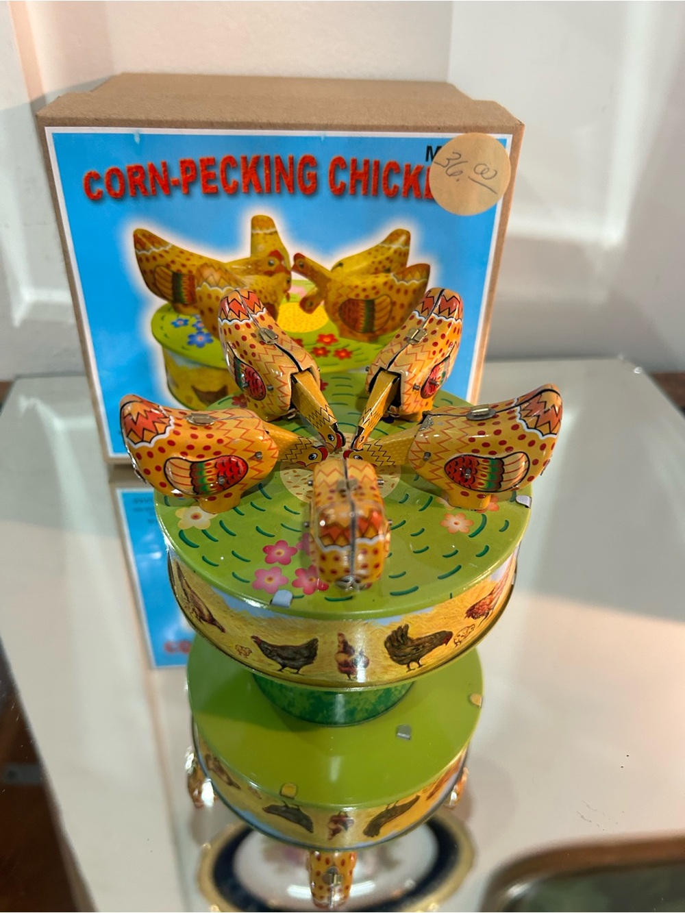 Corn-Pecking Chicken tin wind up
Collectible